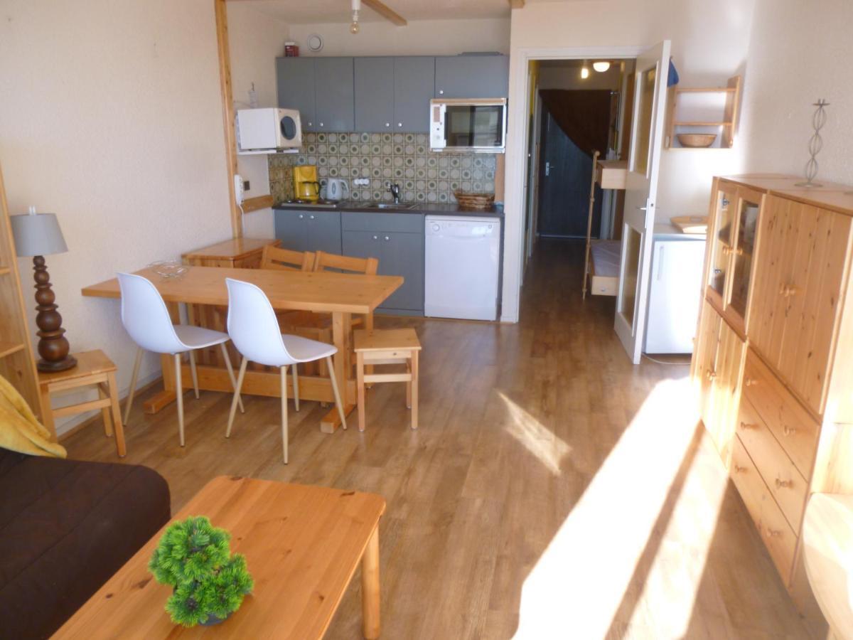 Studio entier au calme avec vue panoramique exceptionelle à 1500m Comboursiere Exterior foto